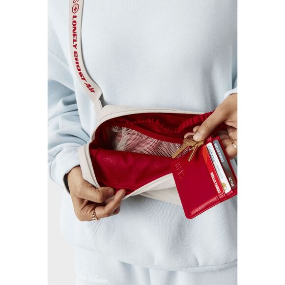 NWT Beis x Lonely Ghost Belt Bag Crossbody in Ghost White - Picture 3 of 7